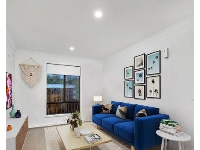 5 Silvertop Cresent, Spring Mountain QLD 4124