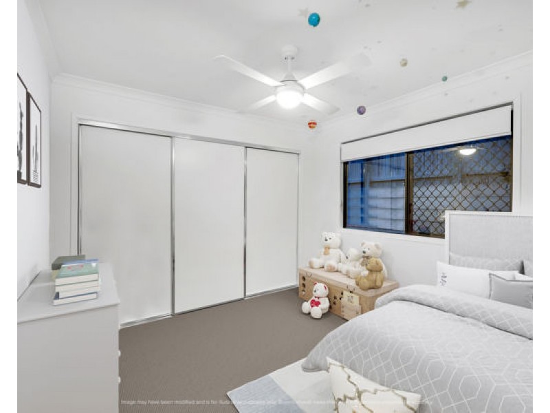 5 Silvertop Cresent, Spring Mountain QLD 4124