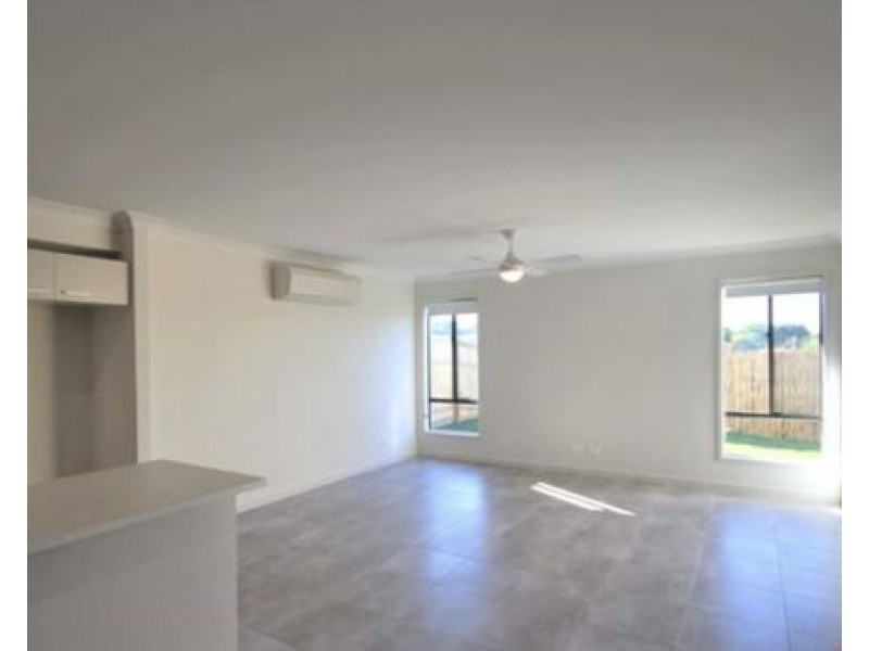 9 Coughlin Street, Silkstone QLD 4304