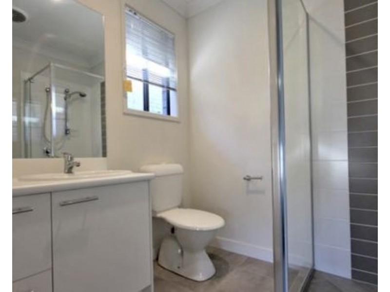 9 Coughlin Street, Silkstone QLD 4304