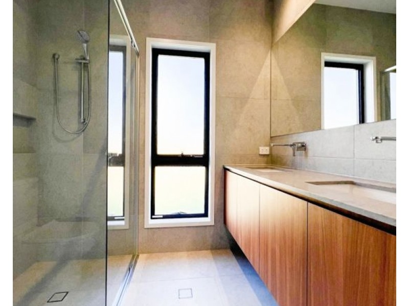 19 SHELL STREET, Nerang QLD 4211