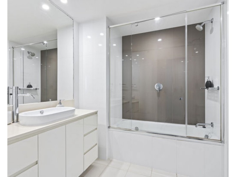 23803/3113 Surfers Paradise Boulevard, Surfers Paradise QLD 4217