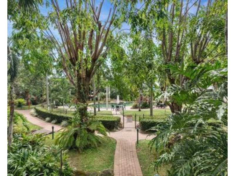 129-135 Oleander Street, Holloways Beach QLD 4878