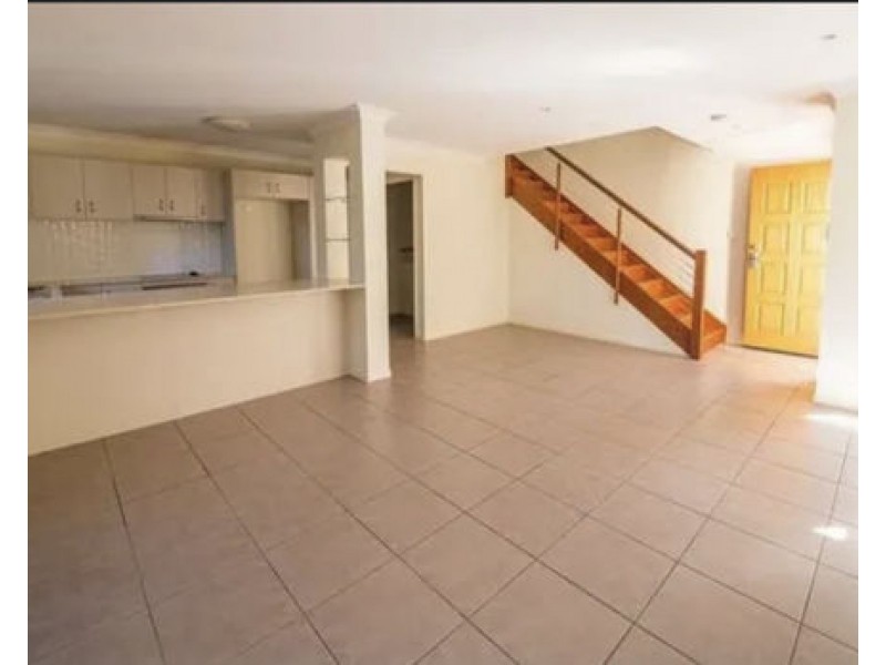 1 32-34 Margaret St, Southport QLD 4215