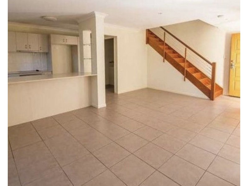 1 32-34 Margaret St, Southport QLD 4215