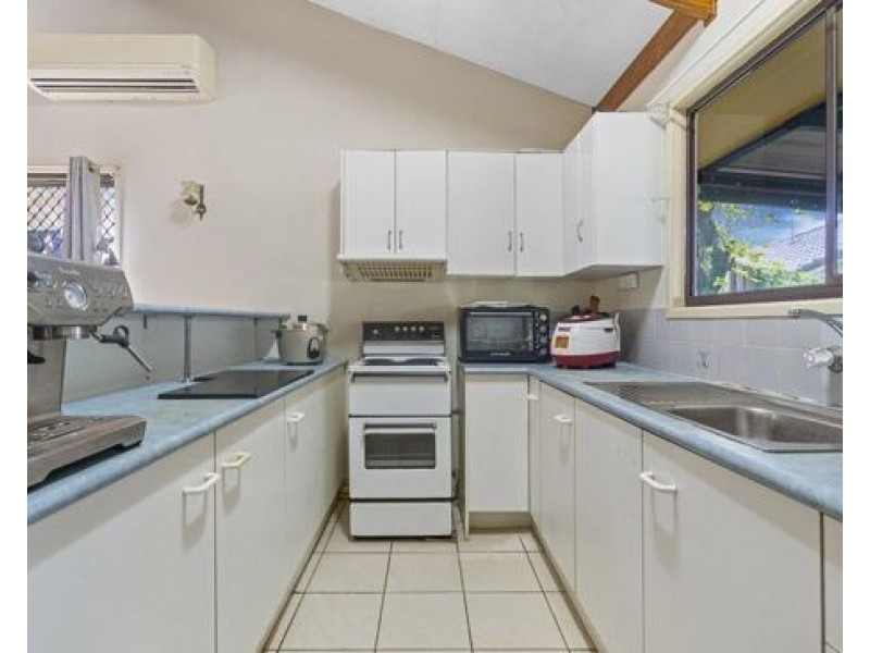 369 Mount Gravatt Capalaba Rd, Wishart QLD 4122