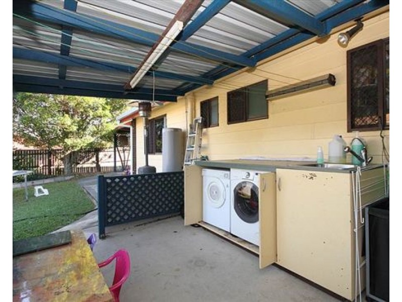 369 Mount Gravatt Capalaba Rd, Wishart QLD 4122