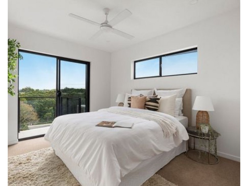 241/6 Beverley Ave, Rochedale South QLD 4123