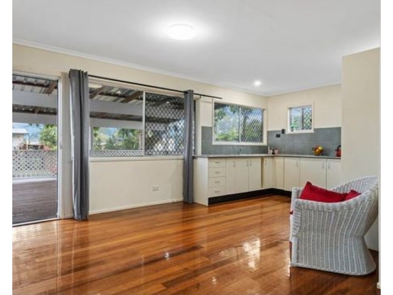 16 Curry St, Logan Central QLD 4114