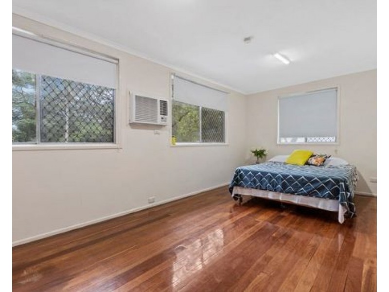 16 Curry St, Logan Central QLD 4114