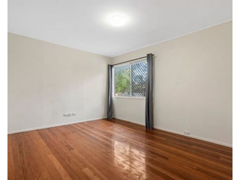 16 Curry St, Logan Central QLD 4114