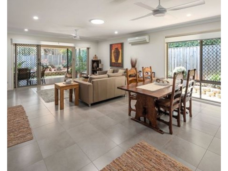 24 Baychester Place, Wakerley QLD 4154