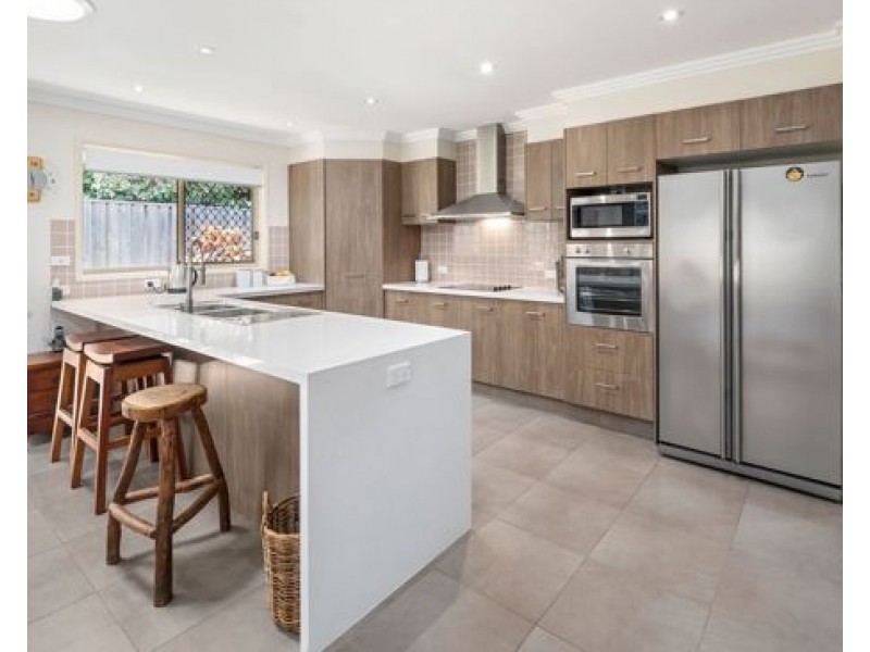 24 Baychester Place, Wakerley QLD 4154