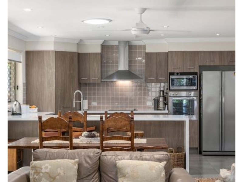 24 Baychester Place, Wakerley QLD 4154