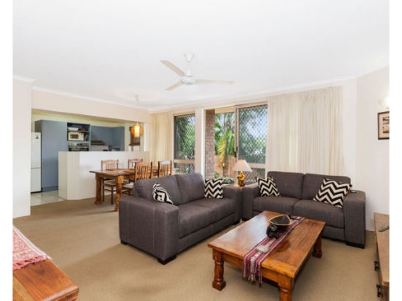 3/8 Carr Street, St Lucia QLD 4067