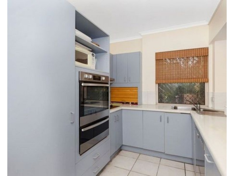 3/8 Carr Street, St Lucia QLD 4067