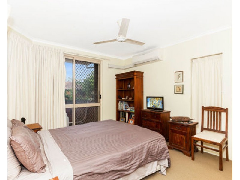 3/8 Carr Street, St Lucia QLD 4067