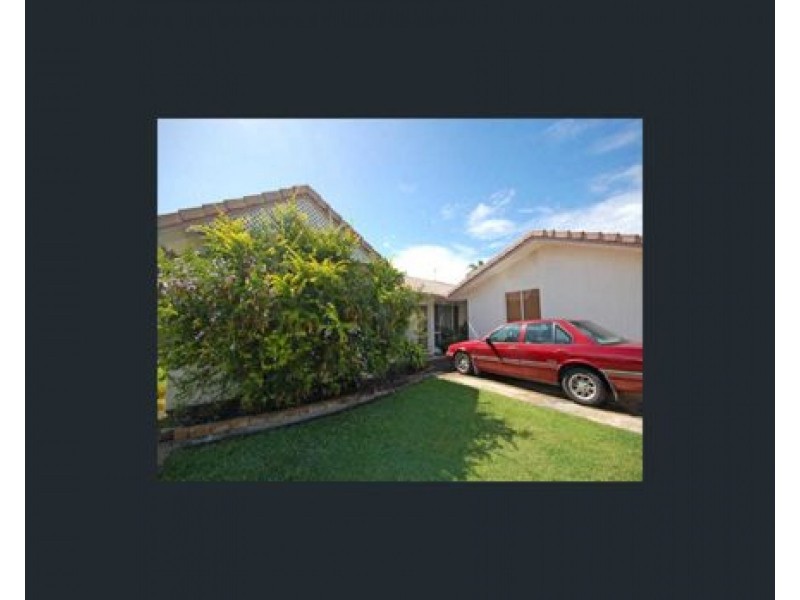 2 ST Kevin’s Ave, Benowa QLD 4217