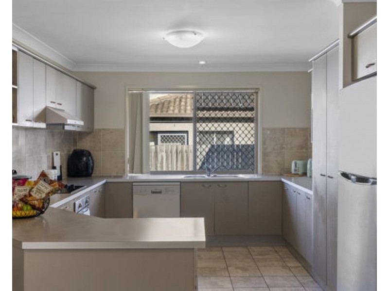 11 Mead Place, Calamvale QLD 4116