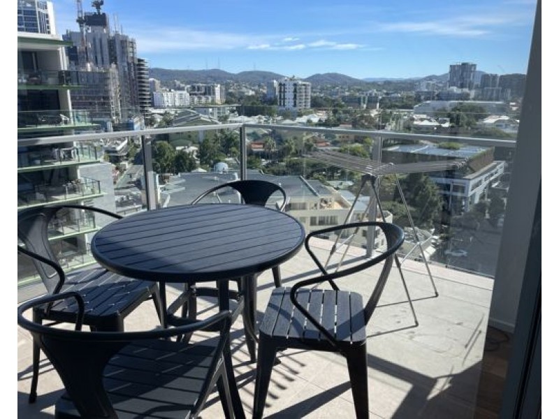 10008/16 Edmondstone Street, South Brisbane QLD 4101