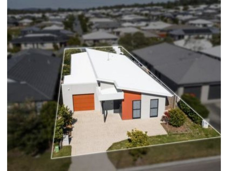 100 MERCY CIRCUIT, Park Ridge QLD 4125