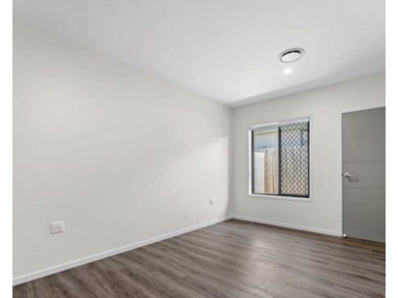 100 MERCY CIRCUIT, Park Ridge QLD 4125