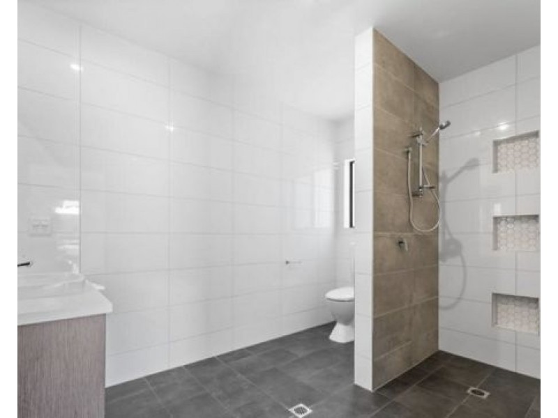 100 MERCY CIRCUIT, Park Ridge QLD 4125