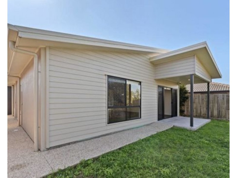 100 MERCY CIRCUIT, Park Ridge QLD 4125