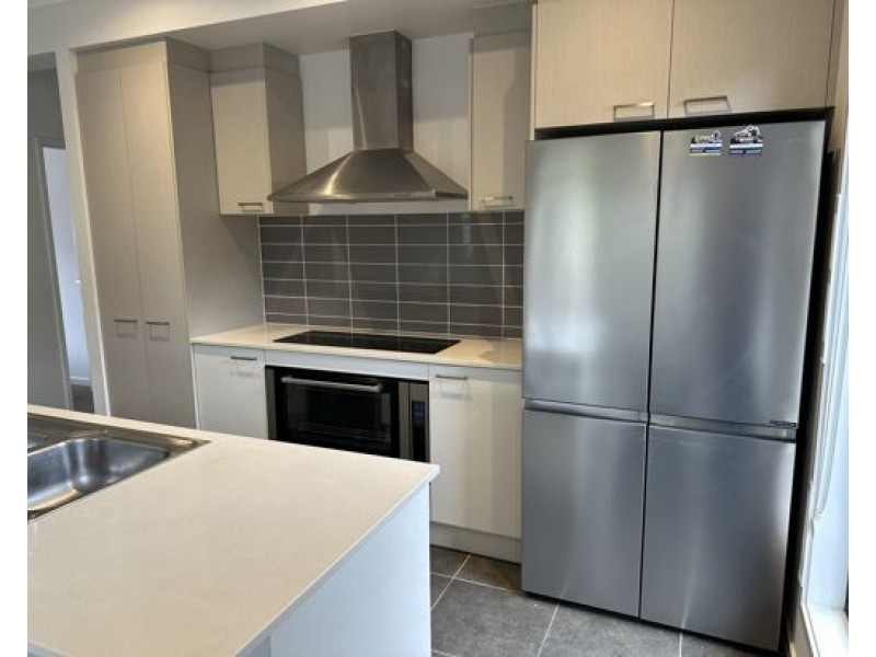 75 Greenview Circuit.Arundel, Arundel QLD 4214