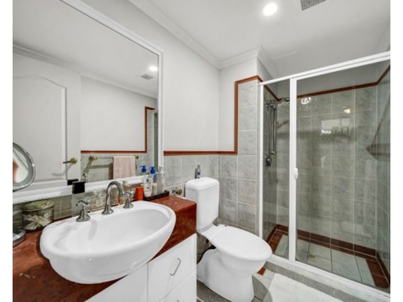 U602 8 Philip Avenue, Broadbeach QLD 4218