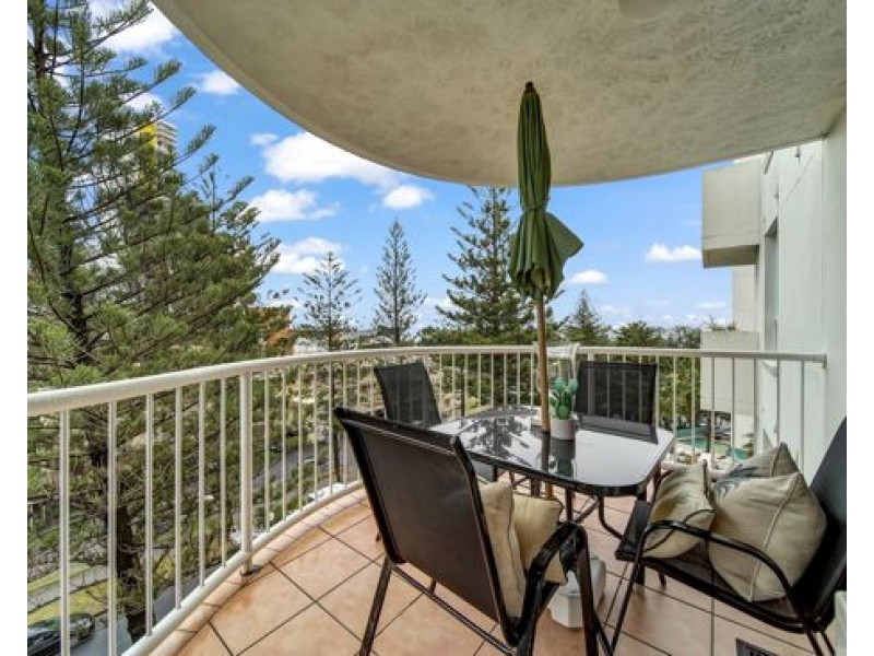 U602 8 Philip Avenue, Broadbeach QLD 4218