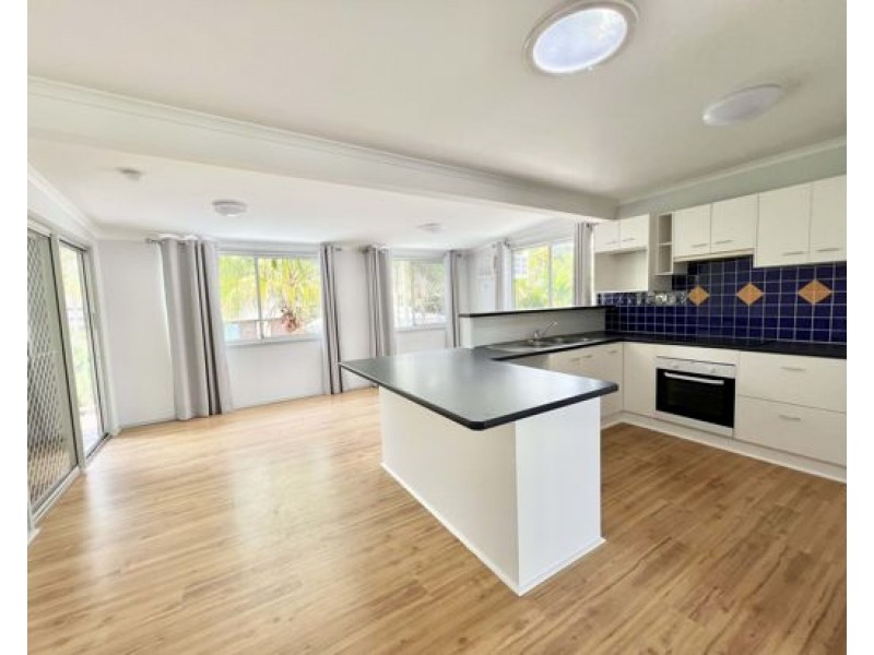 26 Idamea St, Carina Heights QLD 4152