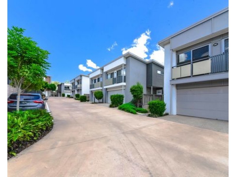 397 Trouts Road, Chermside QLD 4032