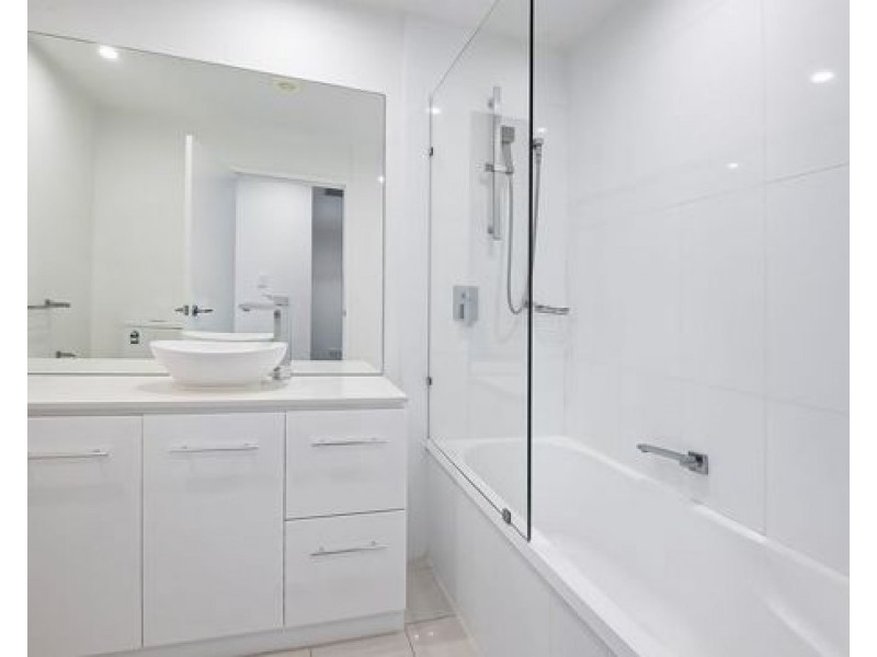 54/105-109 Barbaralla Drive, Springwood QLD 4127