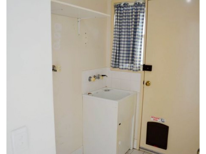 1 Peppertree St, Sinnamon Park QLD 4073