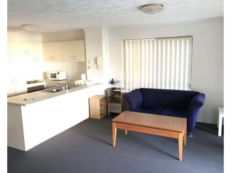 Unit 8, 16-26 Waverley Street, Southport QLD 4215