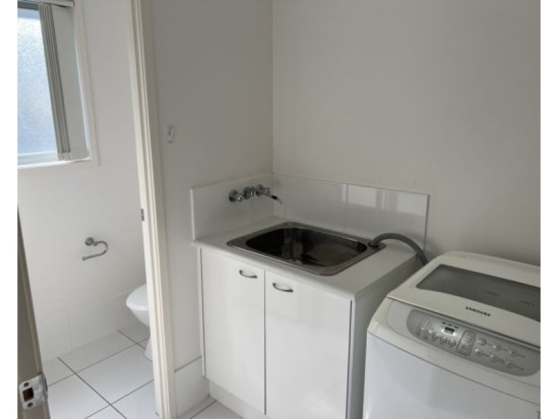 24 131 McAuley Parade, Pacific Pines QLD 4211