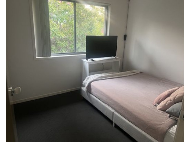 24 131 McAuley Parade, Pacific Pines QLD 4211