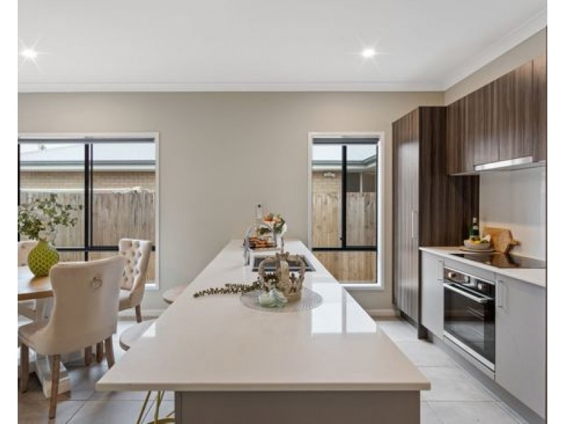 97 Riverview Parkway, Griffin QLD 4503