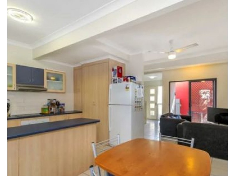 3/34 Warren Street, St Lucia QLD 4067