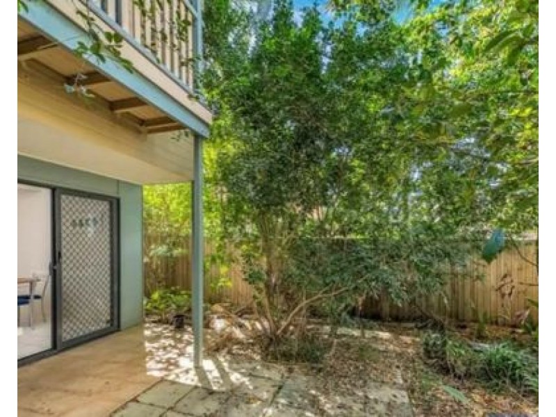 3/34 Warren Street, St Lucia QLD 4067