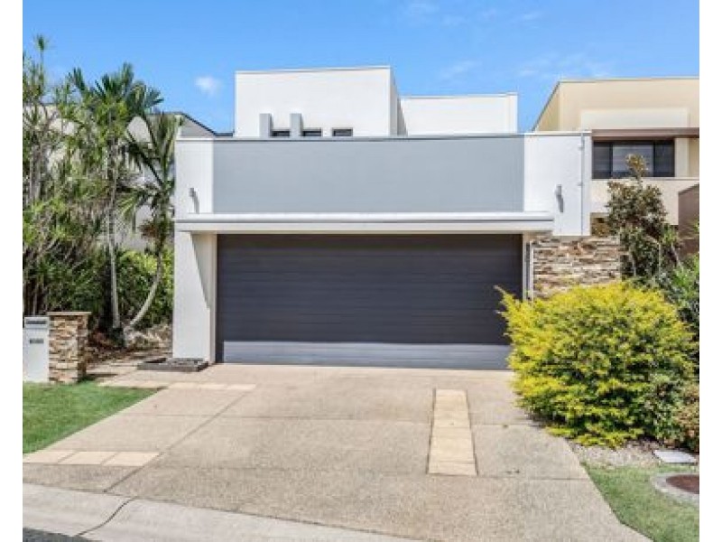 6065 LUGANO DRIVE, Hope Island QLD 4212