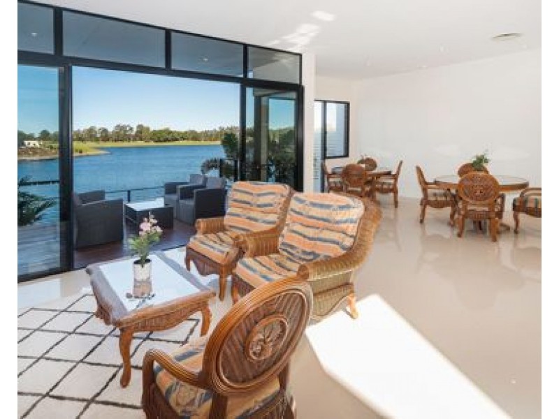6065 LUGANO DRIVE, Hope Island QLD 4212
