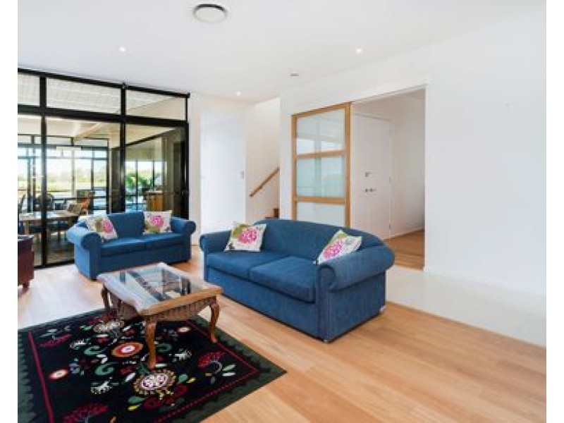 6065 LUGANO DRIVE, Hope Island QLD 4212