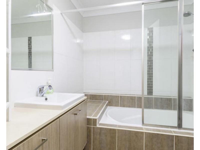 14A Nelson Crt, Morayfield QLD 4506
