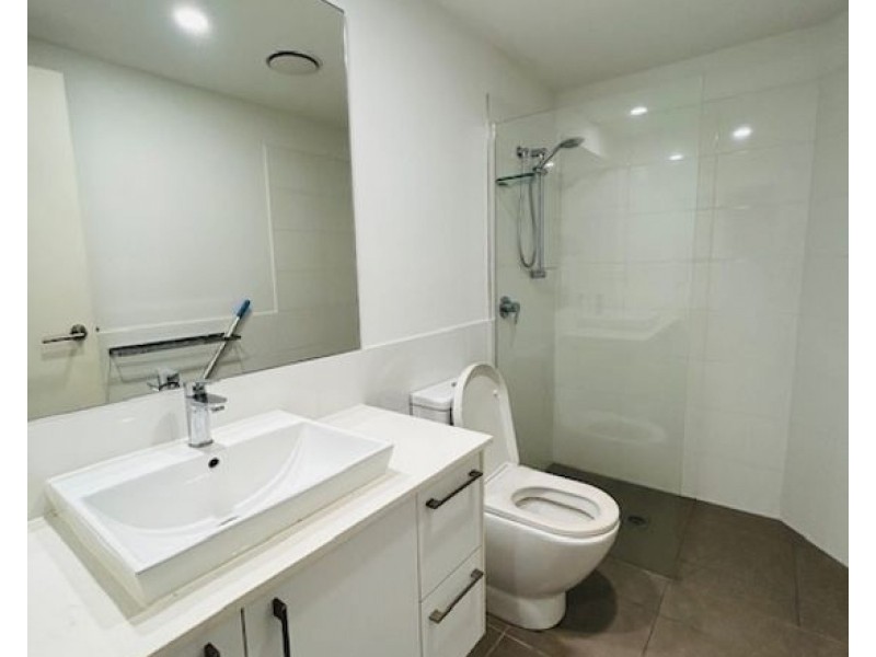 1321/6-8 Waterford Court bunda 8 Waterford Court, Bundall QLD 4217