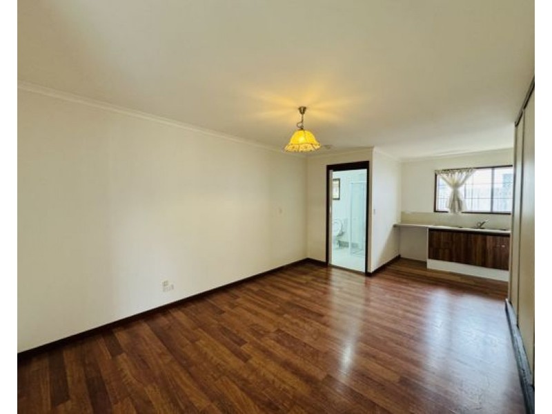 24 Sibyl Street, Southport QLD 4215