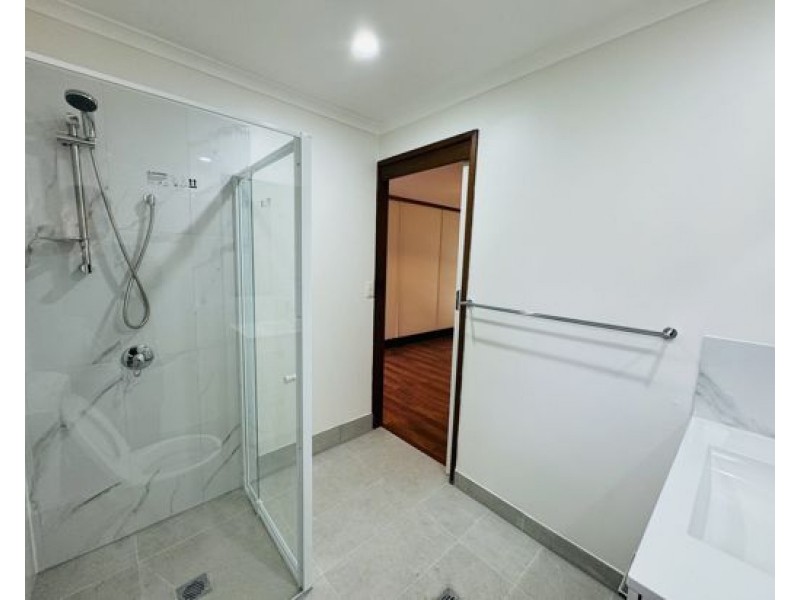 24 Sibyl Street, Southport QLD 4215