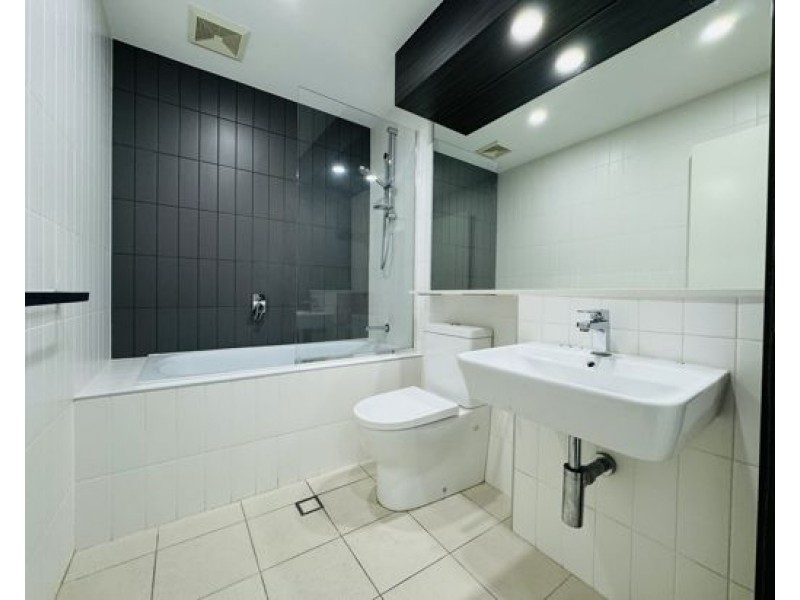 404/32 Gonzales Street, Macgregor QLD 4109