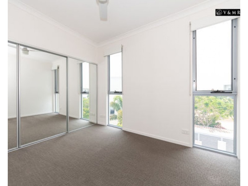 54/5074 Emerald Island Drive, Carrara QLD 4211